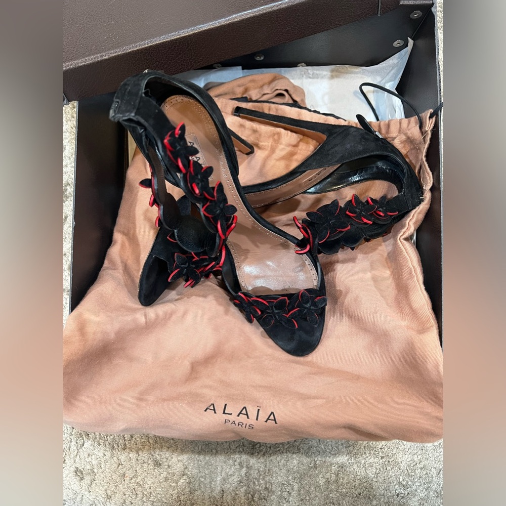 Alaia Sandals - Picture 3 of 10